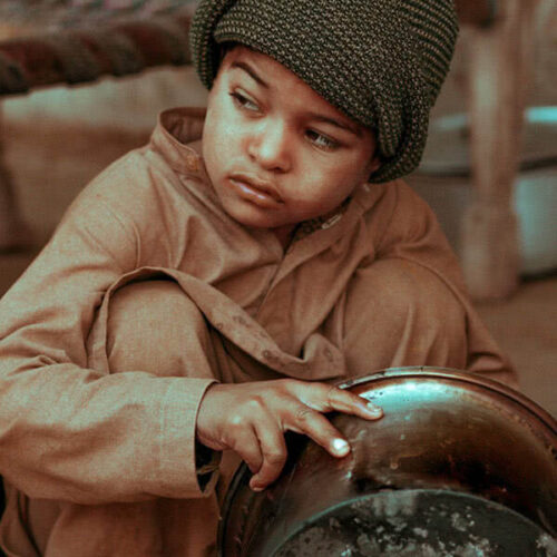 kids-washing-dish